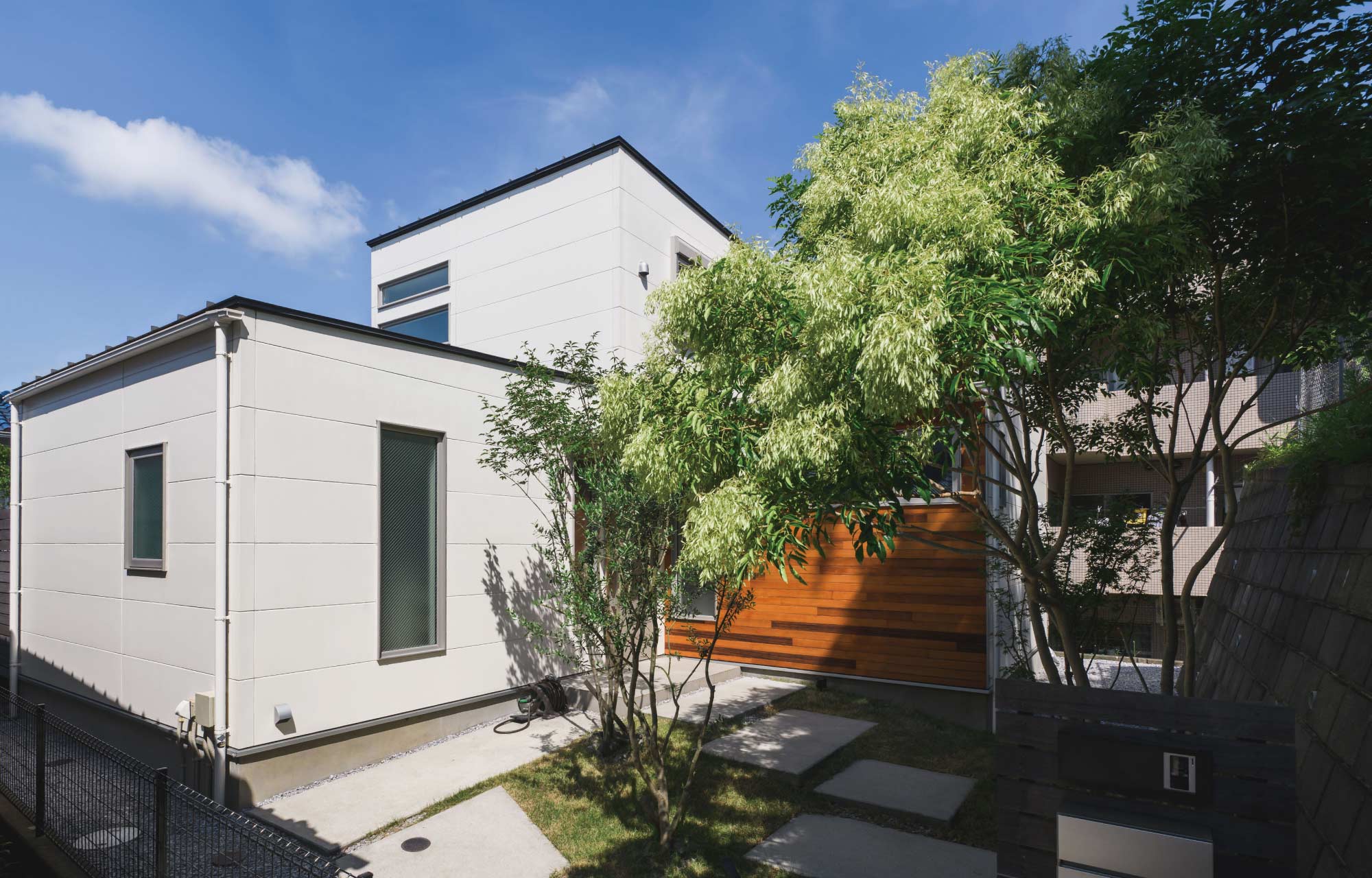 境界を曖昧にする内と外の連続体