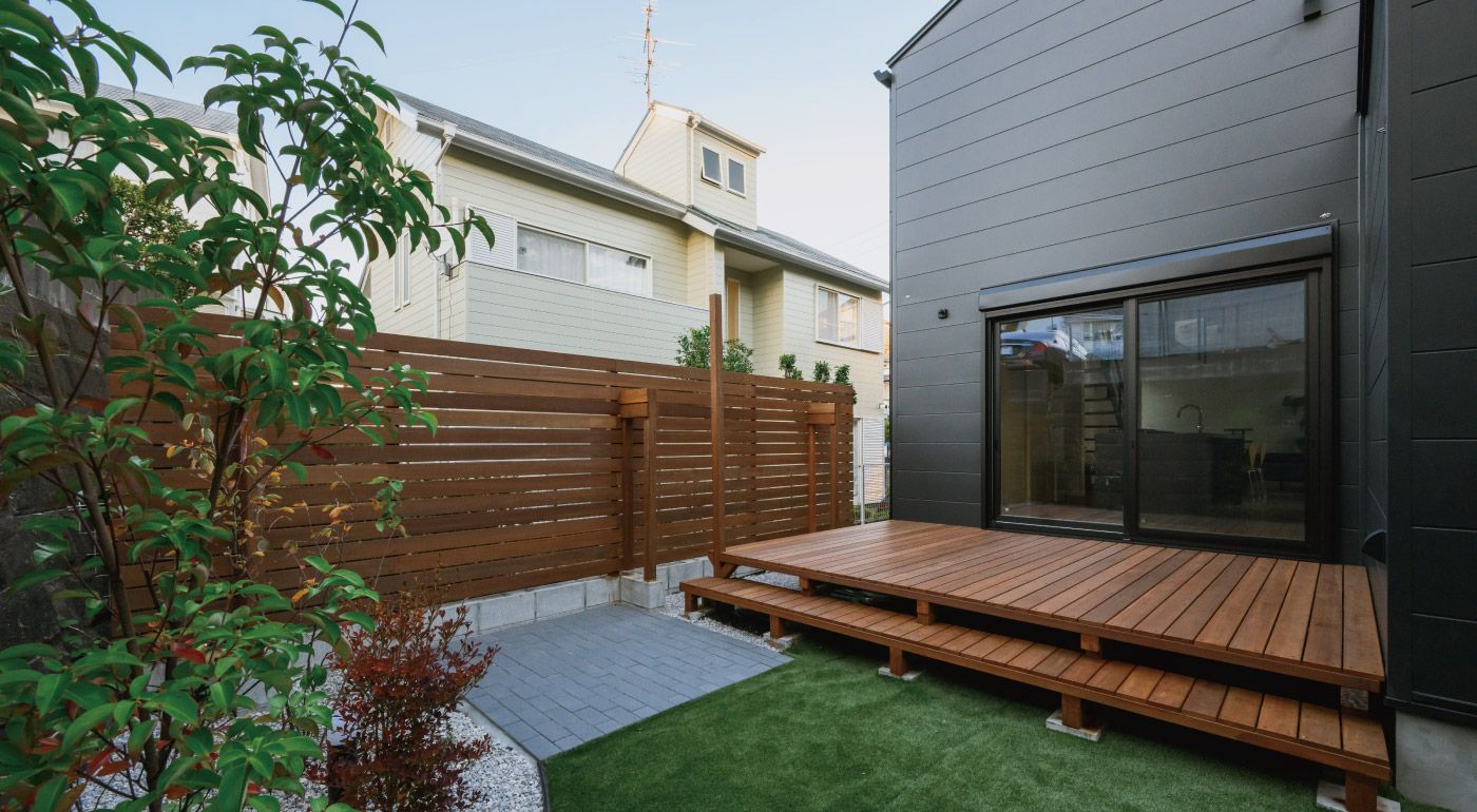 ウッドデッキ